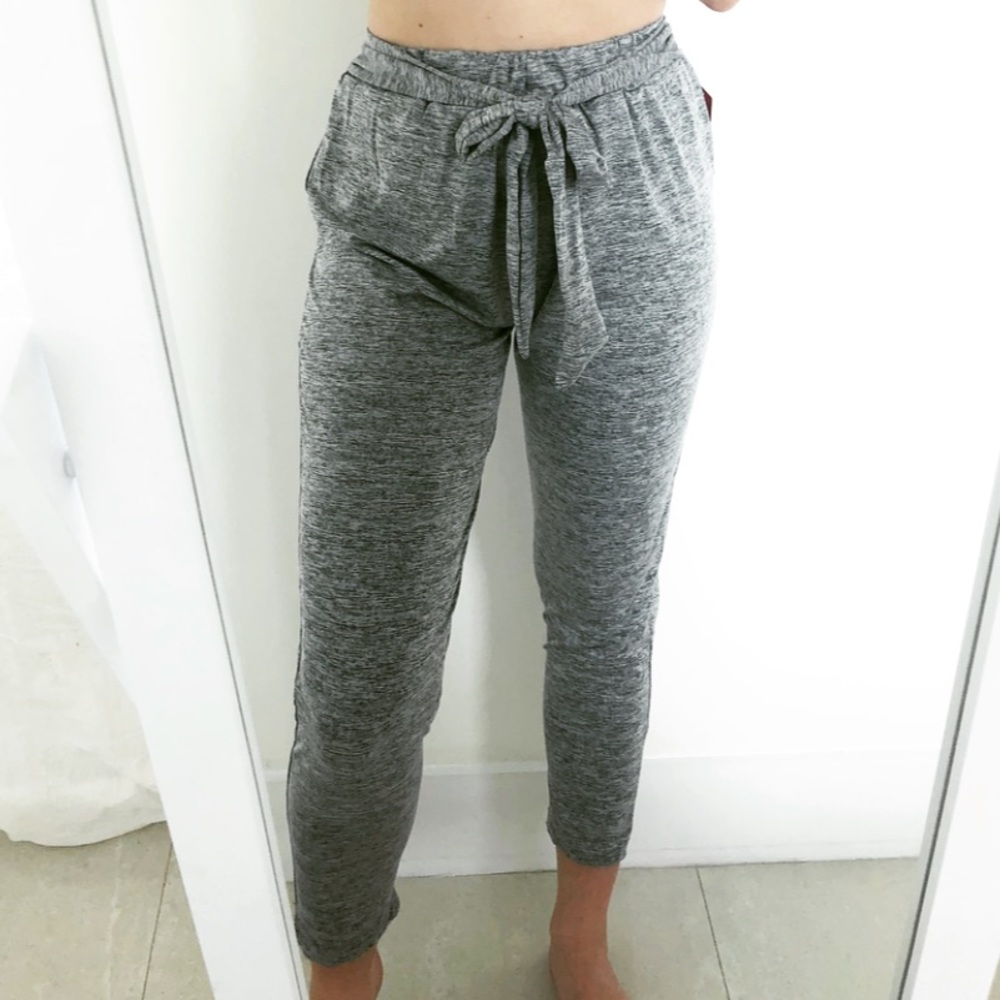 NWT light grey tie front booty enhancing joggers - Picture 5 of 8